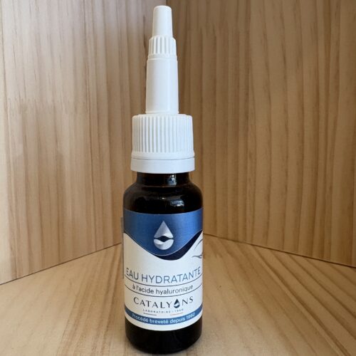 Eau hydratante à l'acide hyaluronique